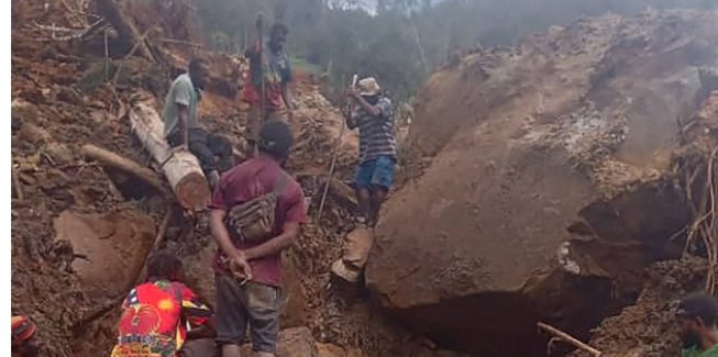 Landslide buries 2000 alive